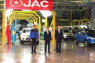 登顶SUV出口冠军，江淮汽车加速布局全球市场与零配件零售